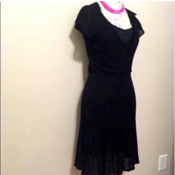 🔴 Offers Please! BCBGmaxAzria Black Pleated Ruffle Black Dress! 🔥 - Picture 4 of 12